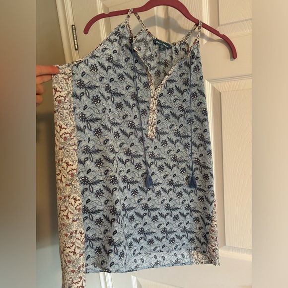 Beautiful flowy top - Picture 2 of 5